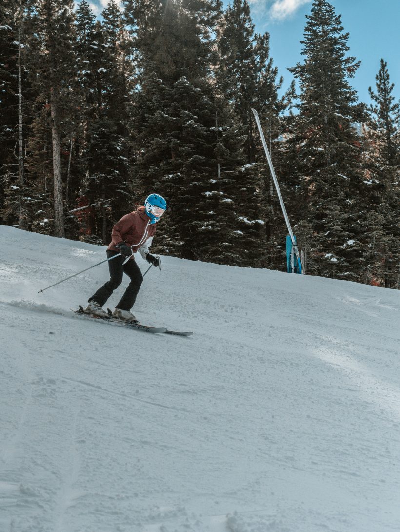 gulmarg ski deluxe cover photo
