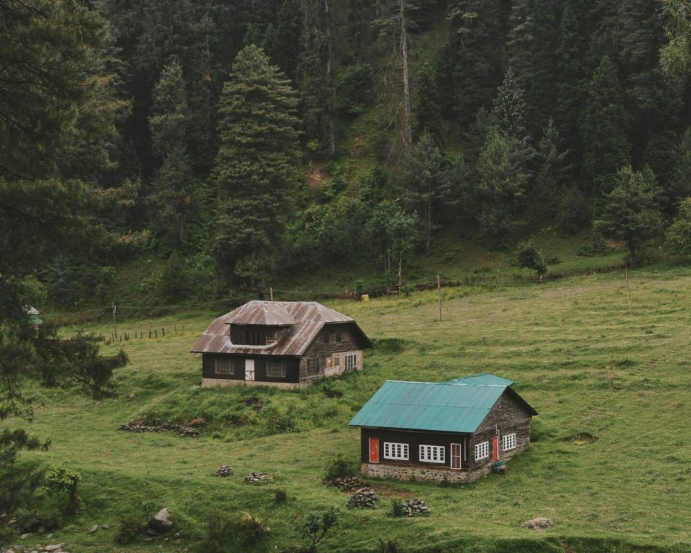 kashmir essence cover photo